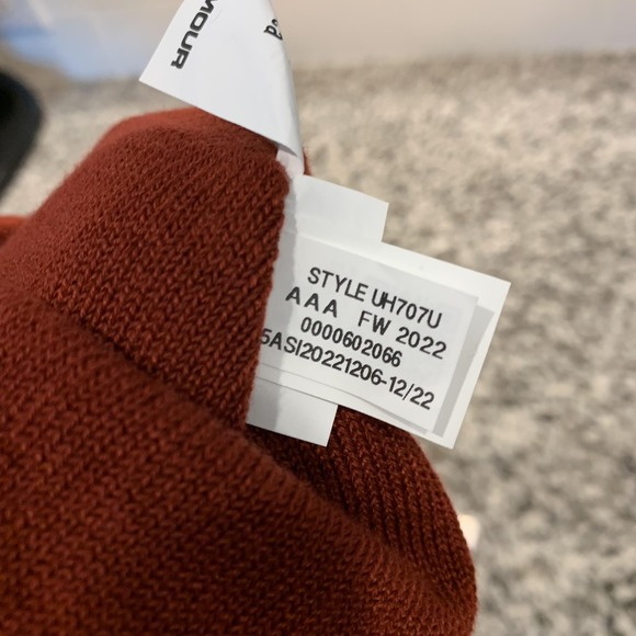 Under Armour ZOA Hat Beanie Fitted Mens One Size‎ Red Knit Winter Logo NEW - Picture 4 of 5